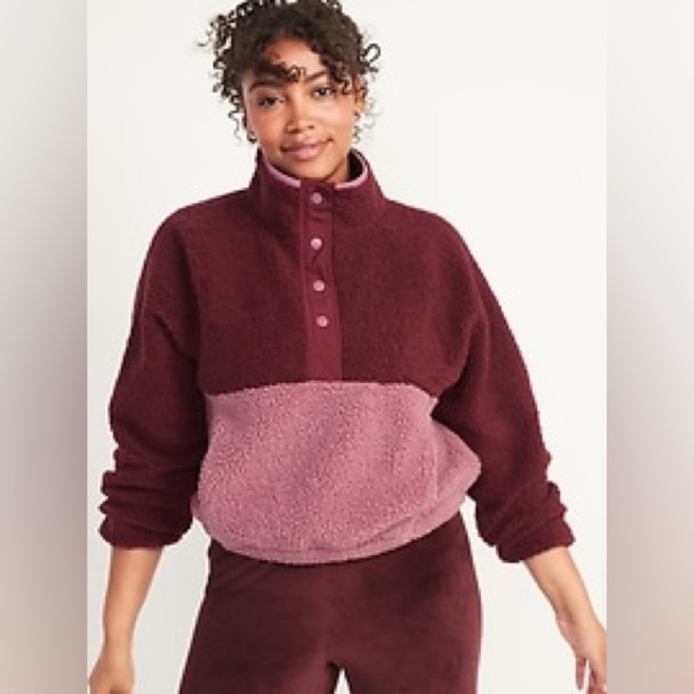 Old Navy two-toned oversized Sherpa sweatshirt